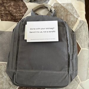 Day Owl Slim Backpack